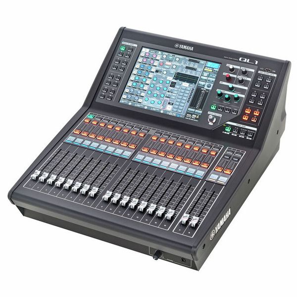 Yamaha QL1 Digital Audio Desk